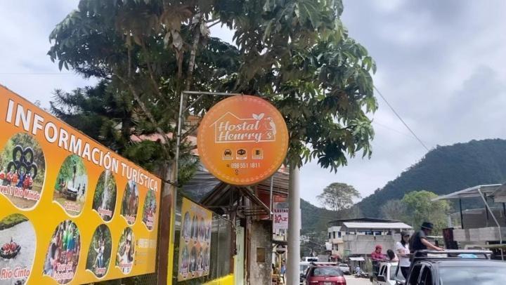 Hostal Henrry'S Hotel Mindo Exterior foto