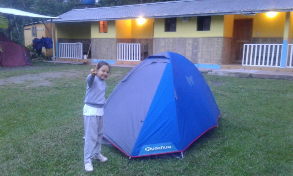 Hostal Henrry'S Hotel Mindo Exterior foto